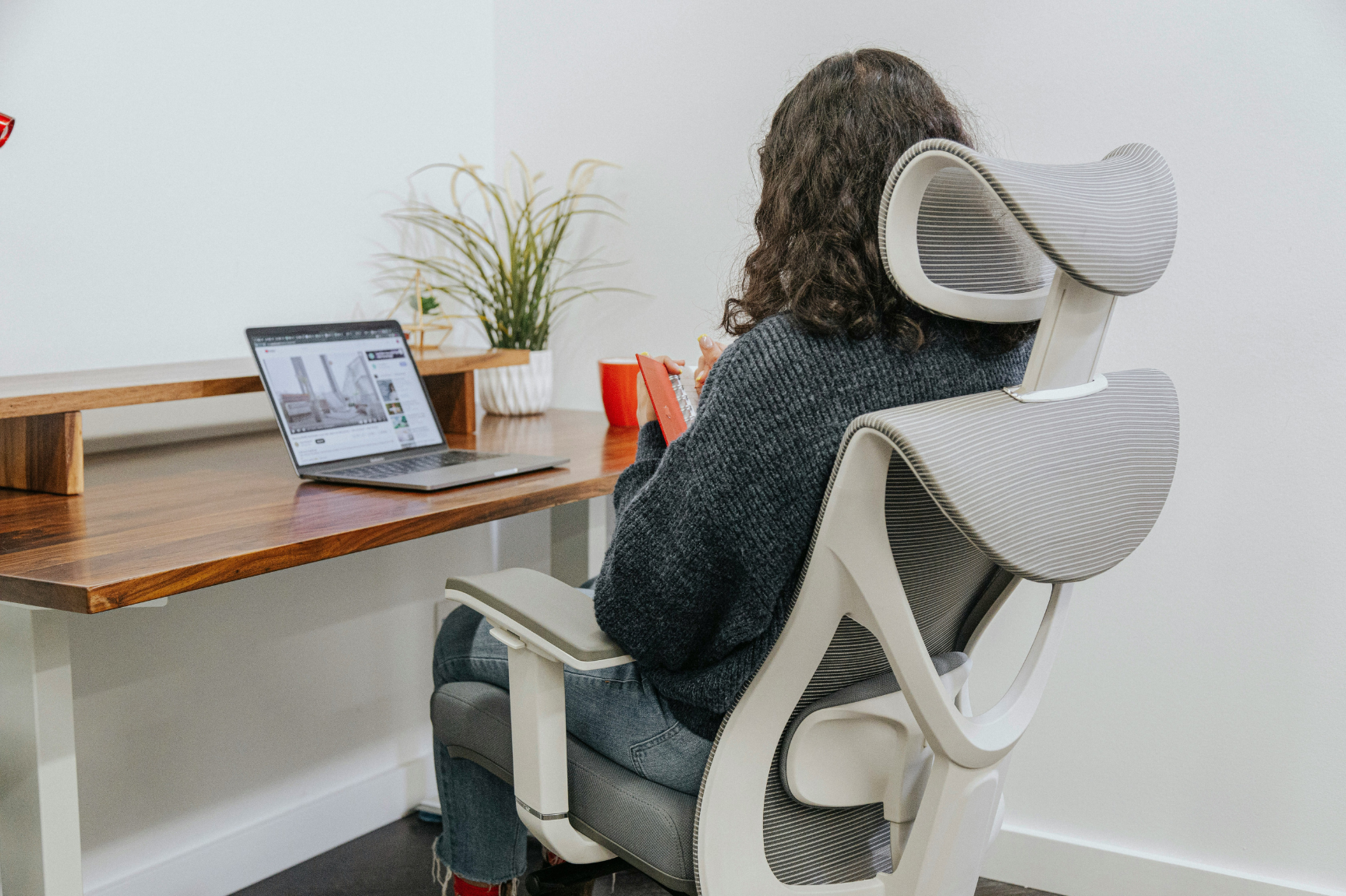 Upgrade Your Workplace: EOFY Deals on Ergonomic Office Furniture